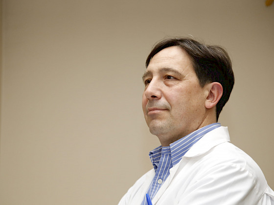 El académico de la Facultad de Ciencias Biológicas, Alexi Kalergis