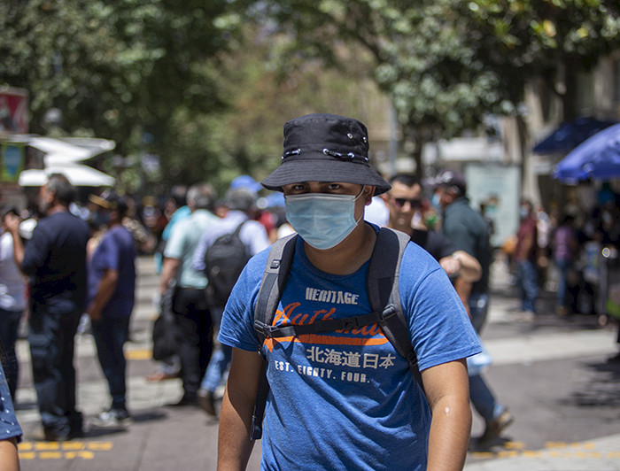 imagen correspondiente a la noticia: "Vacunación, testeo y capacidad hospitalaria:  claves en el manejo de la pandemia en Chile"