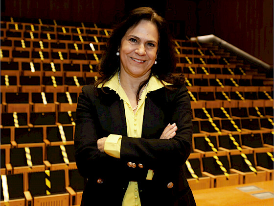 La vicerrectora Magdalena Amenábar sostiene que esta unidad "desde sus orígenes, tuvo las comunicaciones y la extensión cultural en su corazón”.