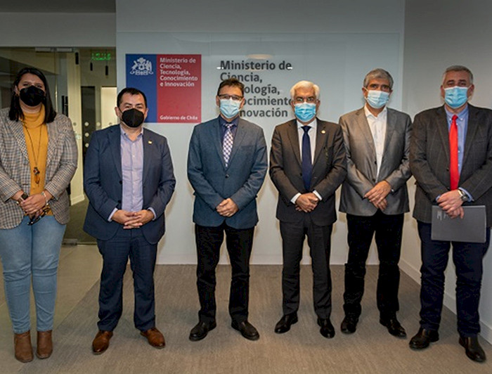 Rectores G9 con ministro de Ciencia, Conocimiento e Innovación. Foto Dircom UdeC