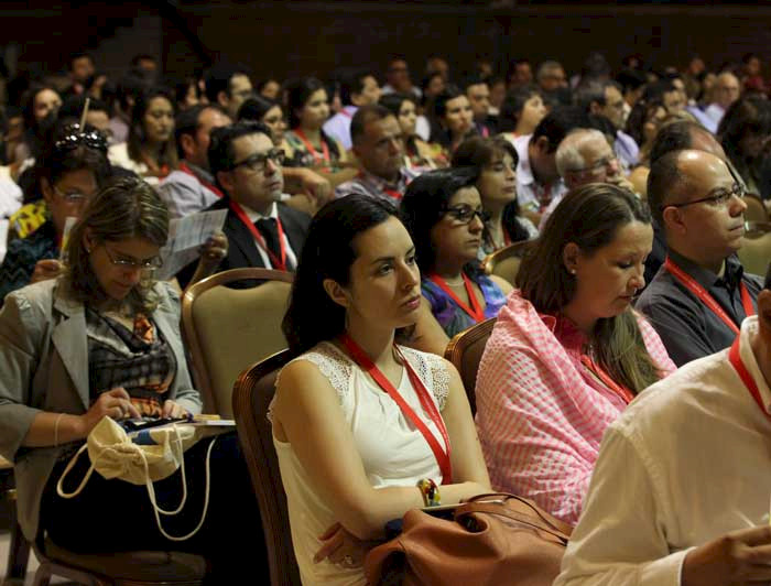 imagen correspondiente a la noticia: "Summit de Educación UC abre su convocatoria para presentar ponencias en su versión 2023"