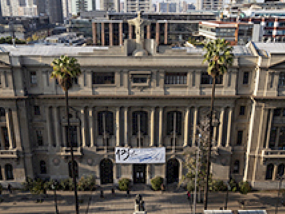 Frontis aéreo UC