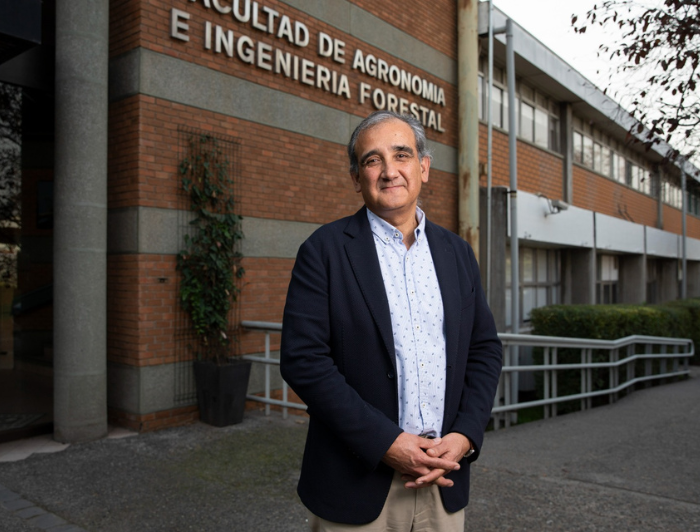 imagen correspondiente a la noticia: "Facultad de Agronomía y Sistemas Naturales es el nuevo nombre de esta unidad académica"