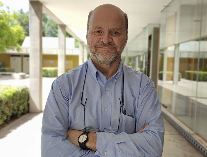 imagen correspondiente a la noticia: "Profesor Samuel Fernández es elegido miembro de número de la Academia Chilena de la Historia"