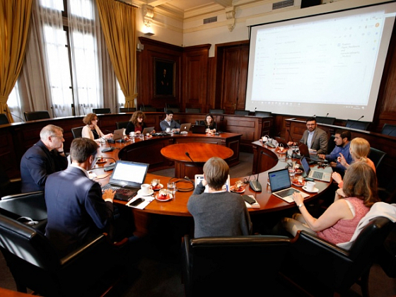 Representantes de universidades suecas fueron recibidos por las universidades Católica y de Chile, para organizar el próximo foro académico entre ambos países que se realizará en diciembre, en Uppsala y Estocolmo.