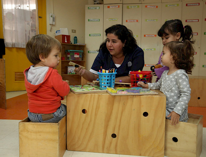 Niños en el jardín infantil. Foto Dirección de Comunicaciones UC.