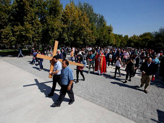 Vía Crucis en Campus San Joaquín