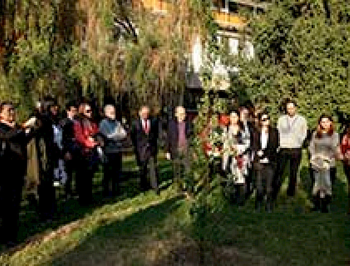 imagen correspondiente a la noticia: "Un árbol nativo fue plantado para recordar al impulsor de Instituto que estudia la Depresión y Personalidad"