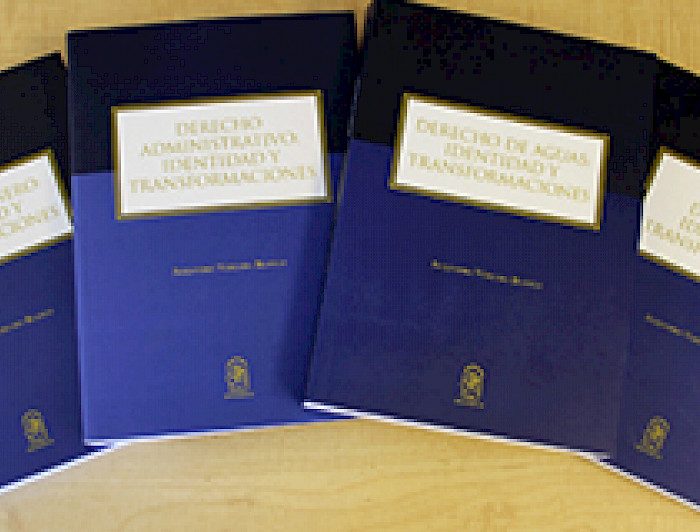imagen correspondiente a la noticia: "Profesor Alejandro Vergara lanzó colección ‘Identidad y transformaciones’"