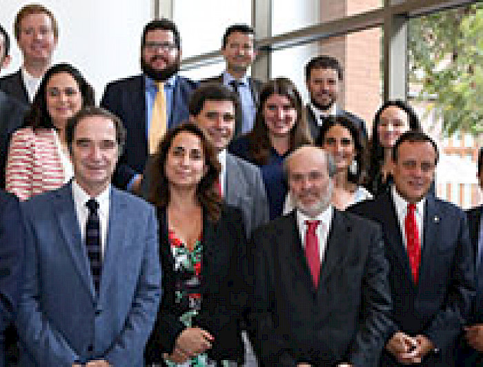imagen correspondiente a la noticia: "Autoridades se reunieron con exalumnos Derecho UC que asumirán ministerios y subsecretarías de Gobierno"