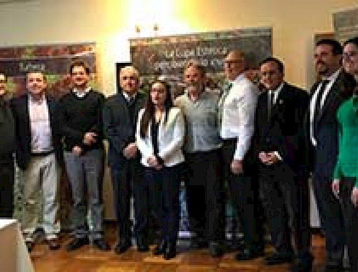 imagen correspondiente a la noticia: "Rector y vicerrector de Investigación participan en diversas actividades sobre el Centro Subantártico Cabo de Hornos"