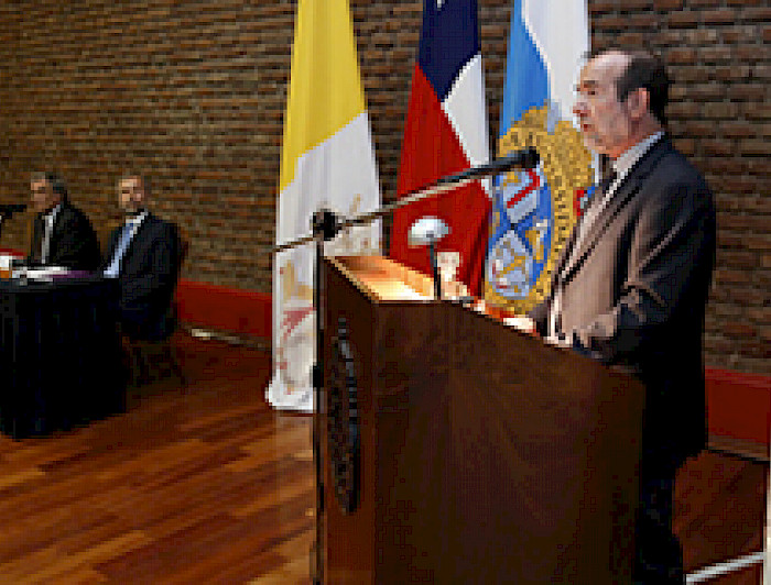 imagen correspondiente a la noticia: "Investigadores de Teología y Psicología presentan libro que analiza la evolución de las creencias re"